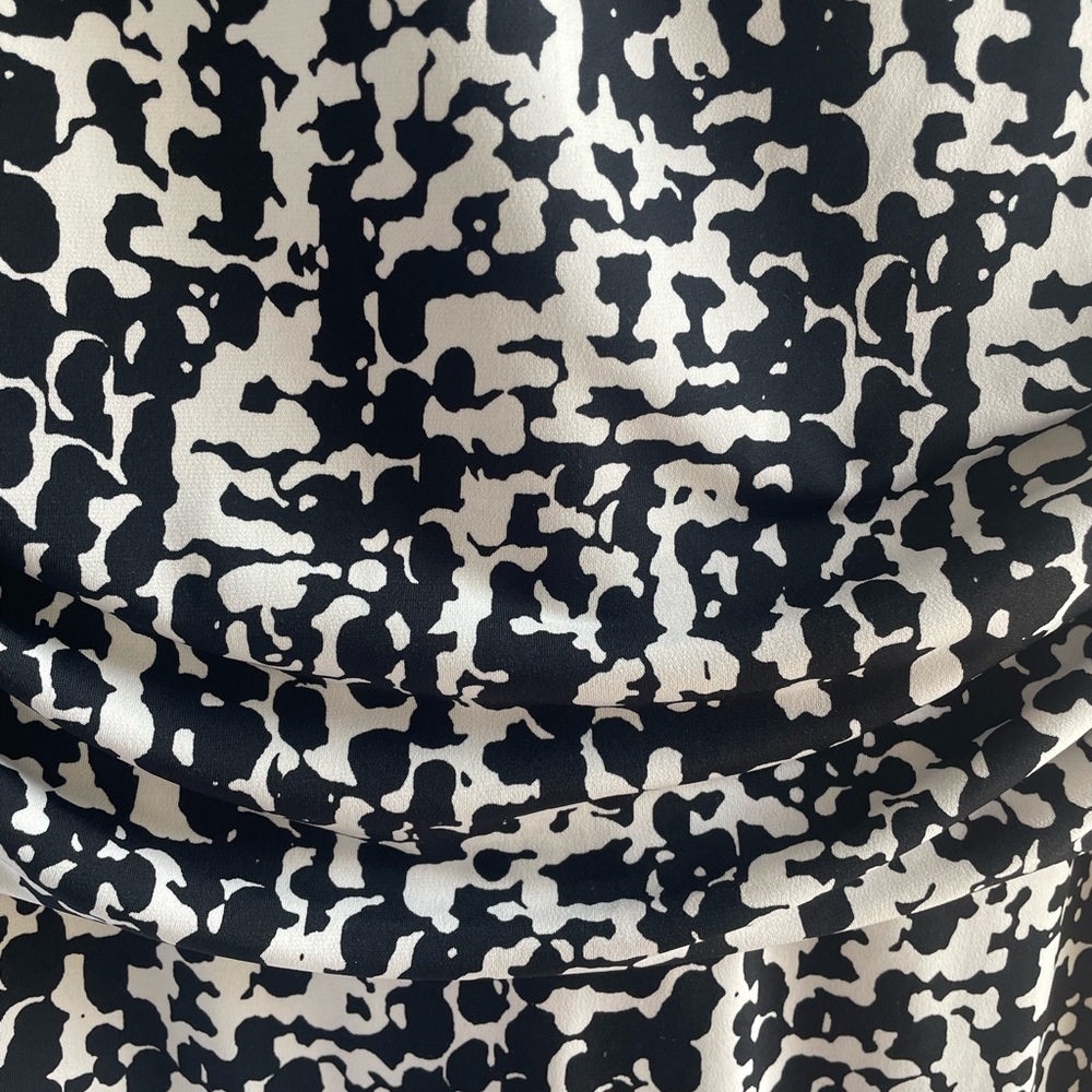 Dress - Picture 4 of 9